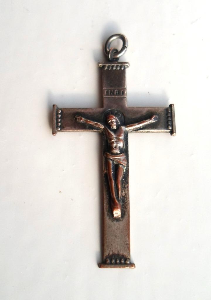 Metalen hanger in de vorm van een kruis. Zilverkleurig., Sieraden, Tassen en Uiterlijk, Kettinghangers, Zo goed als nieuw, Overige materialen