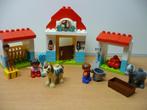 Duplo 10868  Ponystal met 2 kindpopjes en 2 pony's., Ophalen of Verzenden, Zo goed als nieuw, Complete set, Duplo