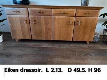 Eiken dressoir beschikbaar voor biedingen
