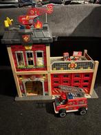 Brandweerkazerne hout speelgoed, Kinderen en Baby's, Speelgoed | Houten speelgoed, Ophalen, Gebruikt, Overige typen