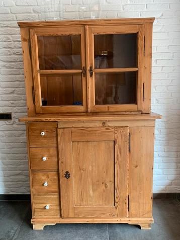 Te koop antieke massief grenen buffetkast beschikbaar voor biedingen