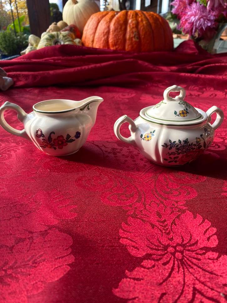 Villeroy & Boch,Alt Strassbourg,antiek suikerpot en melkkan, Antiek en Kunst, Antiek | Servies los, Ophalen of Verzenden