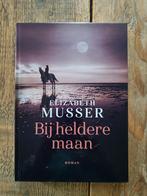 Bij heldere maan. ( Groot letter boek), Ophalen of Verzenden, Zo goed als nieuw
