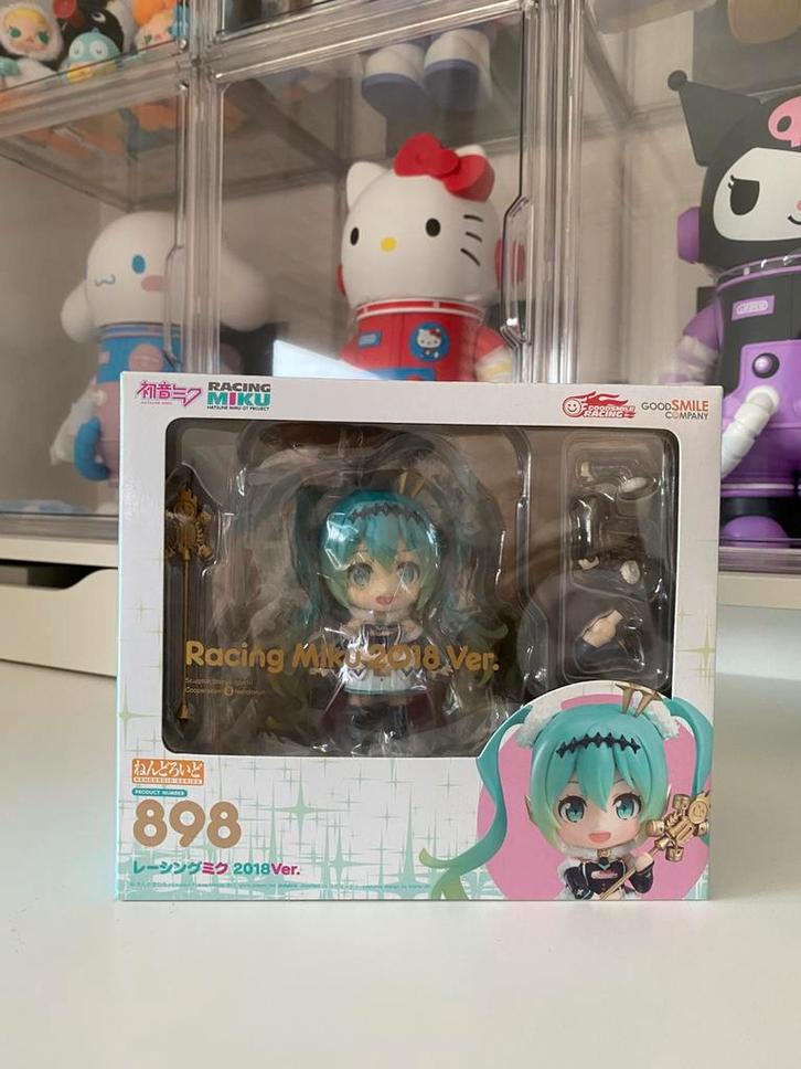 Nendoroid 898 Racing Miku 2018 (Sealed), Verzamelen, Poppetjes en Figuurtjes, Nieuw, Ophalen of Verzenden