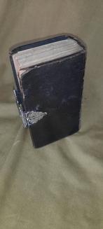 Antieke bijbel met zilveren sluiting, Ophalen of Verzenden, Bijbel