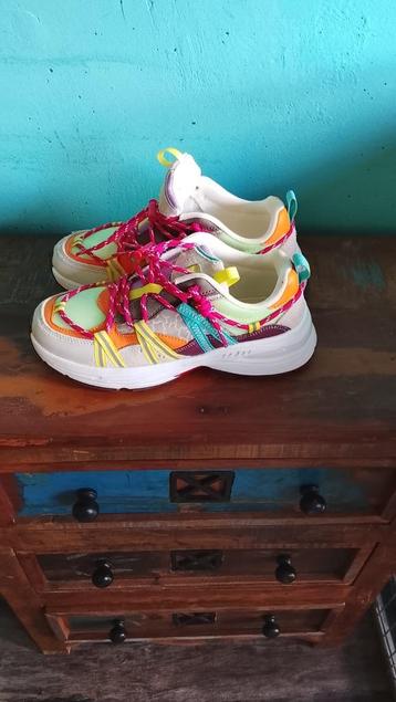 Merk schoen beschikbaar voor biedingen