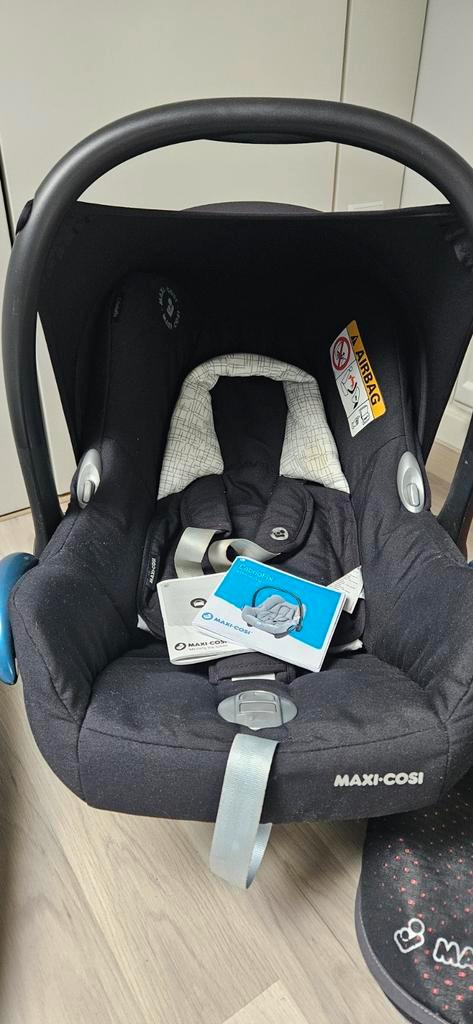 Maxi-Cosi Baby Autostoel + FamilyFix Base, Kinderen en Baby's, Autostoeltjes, Zo goed als nieuw, Maxi-Cosi, 0 t/m 13 kg, Autogordel of Isofix