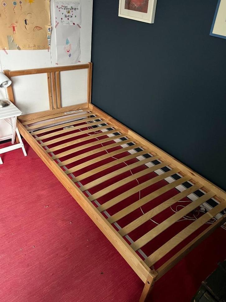 Ikea Sultan bedframe, Huis en Inrichting, Slaapkamer | Bedden, Zo goed als nieuw, Eenpersoons, 90 cm, 200 cm, Hout, Ophalen