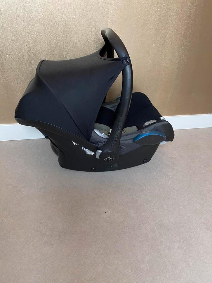 Maxi-Cosi autostoel 0-13 kg met een verkleiner er in!!!!!, Kinderen en Baby's, Autostoeltjes, Gebruikt, Maxi-Cosi, 0 t/m 13 kg