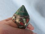 Oude ring met diversen steen inleg - 20e eeuw, Sieraden, Tassen en Uiterlijk, Ringen, Overige materialen, Gebruikt, 19 tot 20