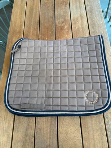 Kingsland dekje beschikbaar voor biedingen