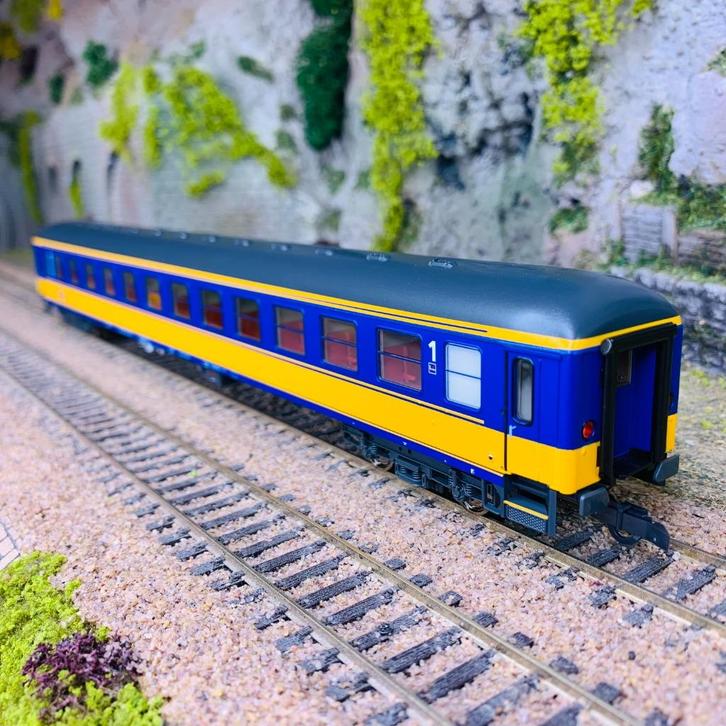 Roco 74316: ICK-rijtuig NS, tijdperk V-VI, Hobby en Vrije tijd, Modeltreinen | H0, Nieuw, Wagon, Gelijkstroom, Roco, NS, Ophalen of Verzenden