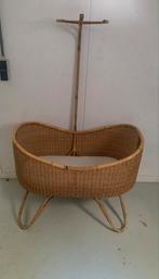 Vintage rotan wiegje., Kinderen en Baby's, Babywiegjes en Ledikanten, Ophalen, Gebruikt, Wieg