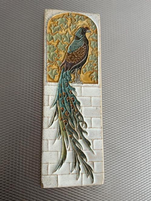 Zeldzame tegel Porceleyne Fles Delft met kleurrijke Pauw, Antiek en Kunst, Kunst | Overige Kunst, Ophalen
