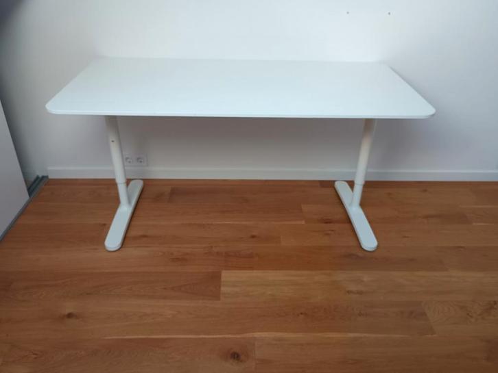 Ikea Bekant Bureau 160x80 - Goede Staat, Huis en Inrichting, Bureaus, Zo goed als nieuw, Bureau, In hoogte verstelbaar, Ophalen of Verzenden