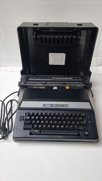 Brother Super 7300 elektrische typemachine – verzamelobject beschikbaar voor biedingen