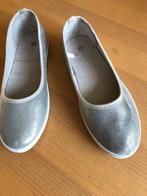 Te koop leuke ballerina's.(nieuw)., Nieuw, Grijs, Ballerina's, Ophalen of Verzenden