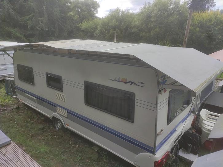 Hobby Exclusive 560 UL - 2001, Caravans en Kamperen, Caravans, Particulier, tot en met 4, 1250 - 1500 kg, Rondzit, Hobby, 2 aparte bedden
