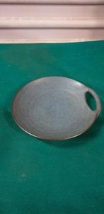 schaal met handvat aardewerk grijs, Huis en Inrichting, Woonaccessoires | Schalen en Manden, Ophalen of Verzenden, 'T Olde Gre-j