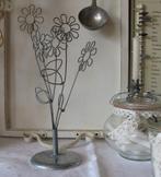 Oude bloemen van zink bosje van 5 in voet., Ophalen of Verzenden