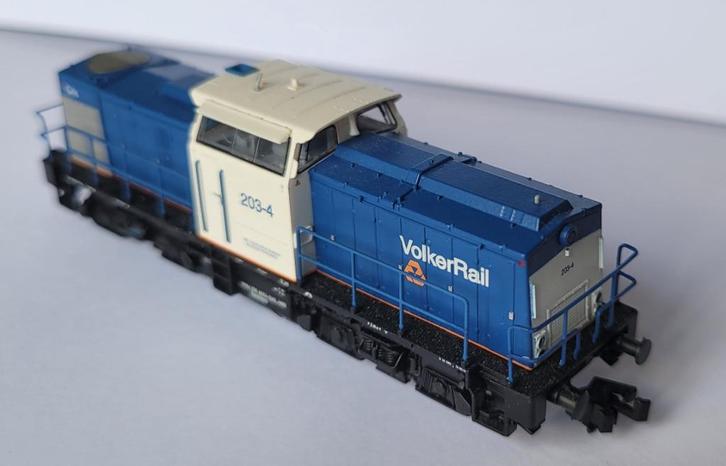 N-spoor Volker Rail BR203 locomotief  Fleischmann 721105, Hobby en Vrije tijd, Modeltreinen | N-Spoor, Zo goed als nieuw, Locomotief