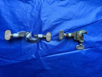 2 statief dubbelklemmen(laboratorium,destillatie)  beschikbaar voor biedingen