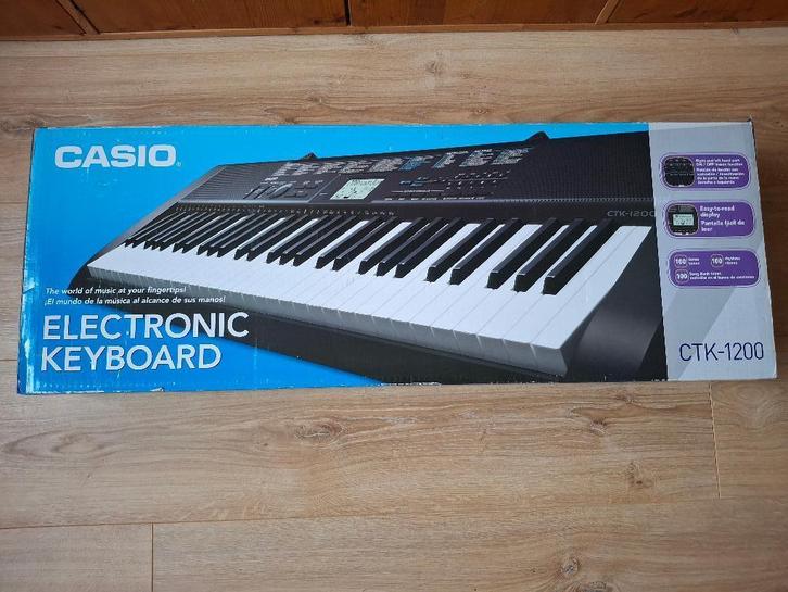 Casio Keyboard CTK-1200, Muziek en Instrumenten, Keyboards, Zo goed als nieuw, 61 toetsen, Casio, Ophalen