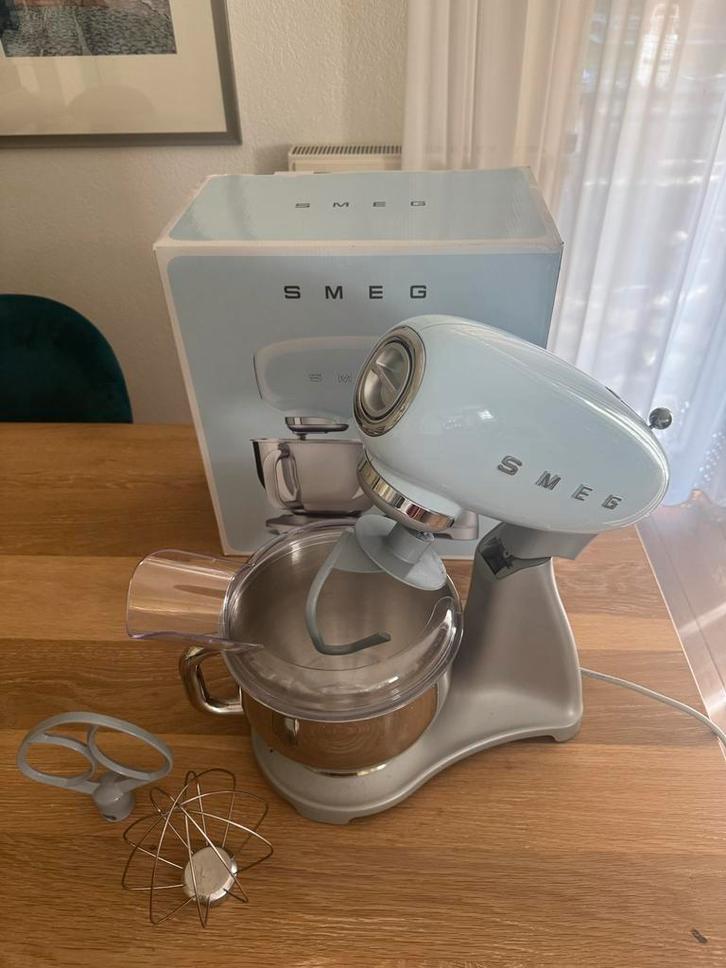 SMEG SMF02PBEU Keukenmachine - Pastelblauw, Witgoed en Apparatuur, Keukenmixers, Zo goed als nieuw, 4 liter of meer, 3 snelheden of meer