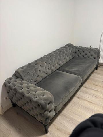 Grijze bank sofa 3 zitplek / slaapbank 1,5 persoon beschikbaar voor biedingen