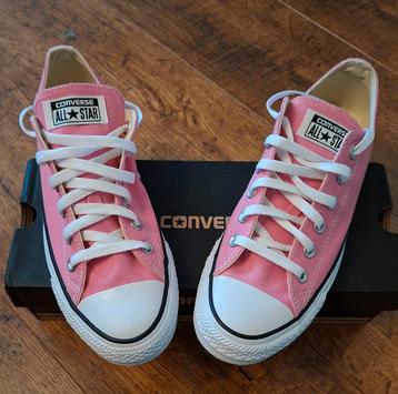 Converse all star roze! Nieuw! beschikbaar voor biedingen