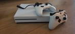 Xbox One met 2 controllers en 4 spellen, Spelcomputers en Games, Spelcomputers | Xbox One, Ophalen, Gebruikt, 500 GB, Met 2 controllers