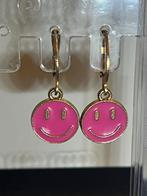 1 paar smiley oorbellen (diverse kleuren), Verzenden, Zo goed als nieuw, Overige kleuren, Overige materialen