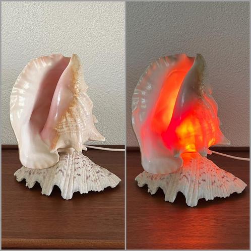 Vintage grote schelp lamp, Huis en Inrichting, Lampen | Tafellampen, Gebruikt, Minder dan 50 cm, Ophalen of Verzenden
