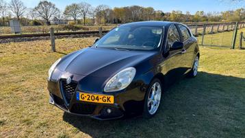 Alfa Romeo Giulietta 1.4 Turbo Multi AIR 2012 Zwart beschikbaar voor biedingen