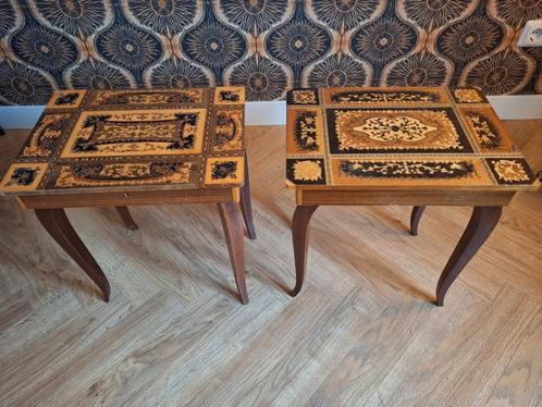 Italiaanse vintage tafeltjes met muziekdoos, Huis en Inrichting, Tafels | Bijzettafels, Gebruikt, Rechthoekig, Minder dan 55 cm