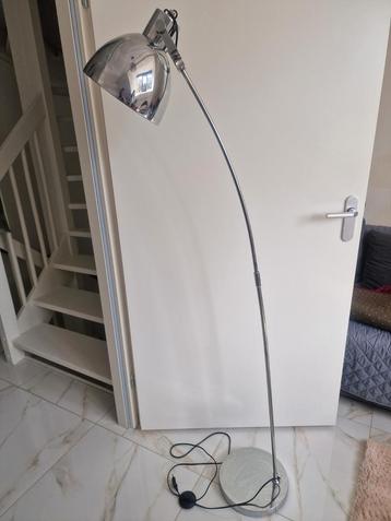 Booglamp vloerlamp beschikbaar voor biedingen