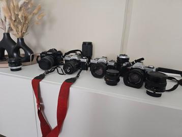 Verzameling minolta camera's en lenzen  beschikbaar voor biedingen