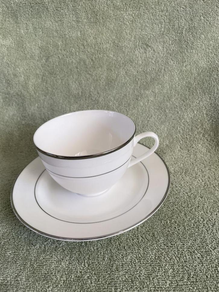 kop & schotels chique model, Huis en Inrichting, Keuken | Servies, Nieuw, Kop(pen) en/of Schotel(s), Overige stijlen, Porselein