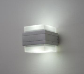 LED Wandlamp aluminium met acryliyic glas beschikbaar voor biedingen