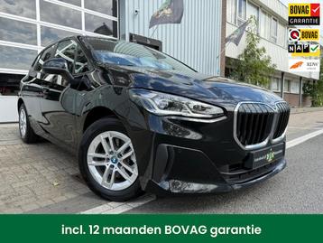 BMW 2-serie Active Tourer 225e xDrive PDC/CAM/LED/NAVI/LEER beschikbaar voor biedingen
