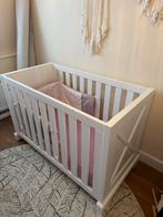 Mooi wit ledikant (baby bed in good state), Kinderen en Baby's, Babywiegjes en Ledikanten, Ophalen of Verzenden, Gebruikt, Ledikant