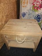 Mooi steigerhouten nachtkastje, Huis en Inrichting, Slaapkamer | Nachtkastjes, Ophalen, Zo goed als nieuw, Minder dan 45 cm, Minder dan 55 cm