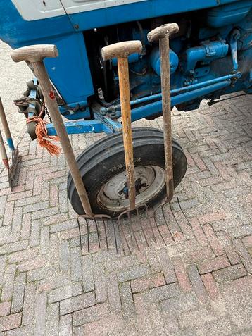 Grepen - 3 stuks in goede staat beschikbaar voor biedingen