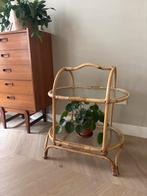 Vintage Jaren 60 Rotan Bijzettafel met Glas, Huis en Inrichting, Tafels | Bijzettafels, Ophalen, Minder dan 55 cm, Gebruikt, Jaren 60