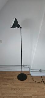 Zwarte Vloerlamp - Verstelbaar, Huis en Inrichting, Lampen | Vloerlampen, Ophalen, Gebruikt, Metaal, 150 tot 200 cm