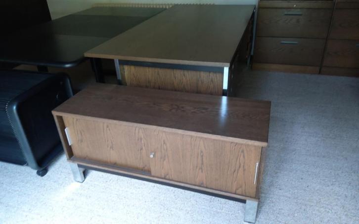 REPRESENTATIE BURO OFFICE PLUS MERKUR MET GRATIS SIDEBOARD, Huis en Inrichting, Bureaus, Zo goed als nieuw, Bureau, Ophalen