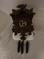 Antieke Koekoeksklok met Houtsnijwerk Vogelmotief en Bladere, Antiek en Kunst, Ophalen