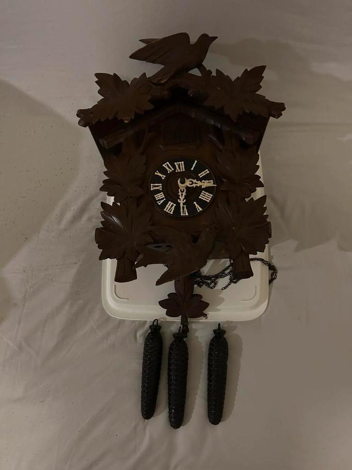Antieke Koekoeksklok met Houtsnijwerk Vogelmotief en Bladere, Antiek en Kunst, Antiek | Klokken, Ophalen