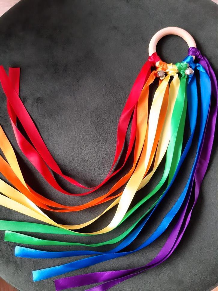 Regenboog dansring met belletjes, Kinderen en Baby's, Speelgoed | Houten speelgoed, Ophalen of Verzenden