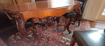 Antieke Biedermeier eettafel  beschikbaar voor biedingen